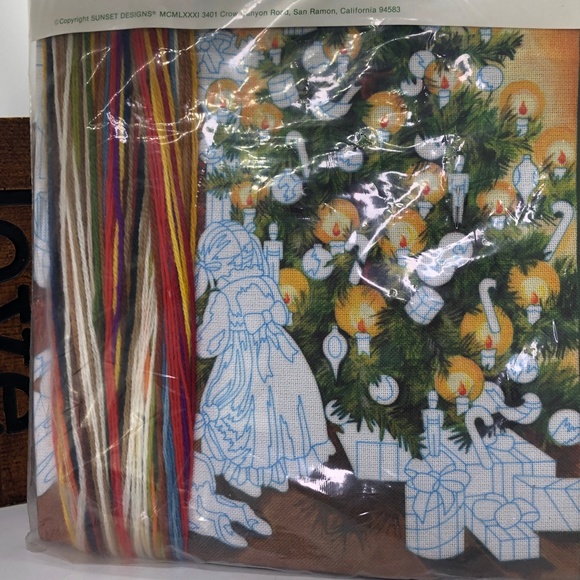 SUNSET Stitchery Kit THE WONDERMENT OF SANTA Vtg Christmas #2086 Cross-Stitch - Picture 12 of 14